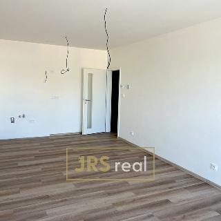 Pronájem bytu 2+kk 57 m² Veselí nad Moravou, 