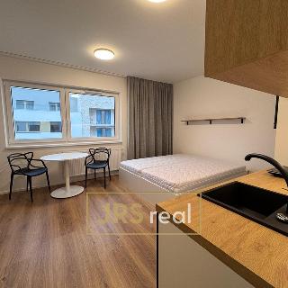 Pronájem bytu 1+kk a garsoniéry 28 m² Brno, Cejl