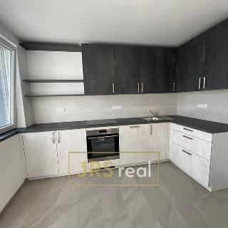 Pronájem bytu 2+1 49 m² Velké Pavlovice, 