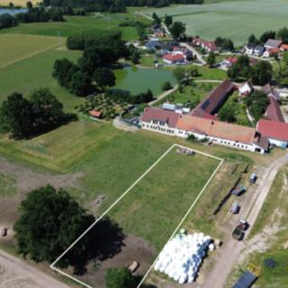 Prodej stavební parcely 1813 m² Pištín