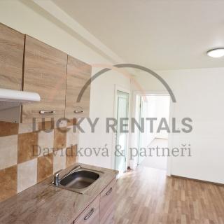 Pronájem bytu 2+kk 42 m² Průhonice, U Křížku