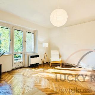 Pronájem bytu 1+1 49 m² Praha, Na dlouhém lánu