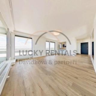 Pronájem bytu 5+kk 120 m² Praha