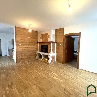 Prodej bytu 3+1 79 m² Zálesí, 