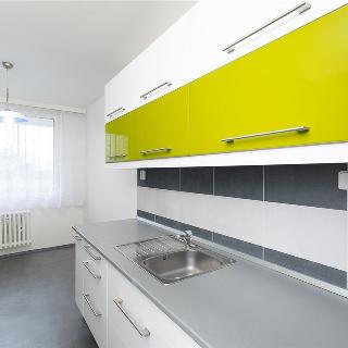 Pronájem bytu 3+1 70 m² Praha