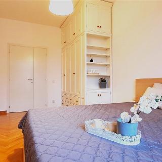 Pronájem bytu 4+kk 102 m² Praha, Kubelíkova