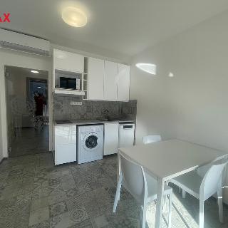 Pronájem bytu 2+kk 30 m² Praha