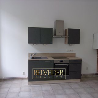 Pronájem bytu 3+kk 68 m² Teplice, Školní