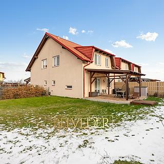 Prodej bytu 3+kk 87 m&sup2; Jiřice