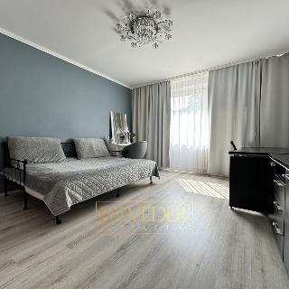 Prodej bytu 3+1 86 m² Teplice, Novoveská