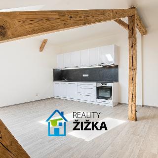 Pronájem bytu 2+kk 60 m² Rousínov, Sušilovo náměstí