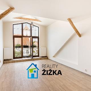 Pronájem bytu 2+kk 52 m² Rousínov, Sušilovo náměstí