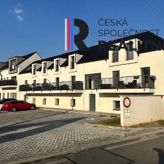 Prodej bytu 3+kk 65 m² Zlončice, 