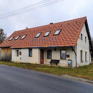 Prodej rodinného domu 196 m² Lovečkovice