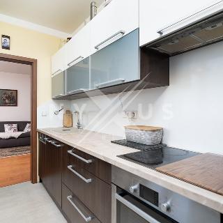 Prodej bytu 3+1 77 m² Praha, Machatého