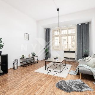 Prodej bytu 1+kk a garsoniéry 38 m² Praha, Slovinská