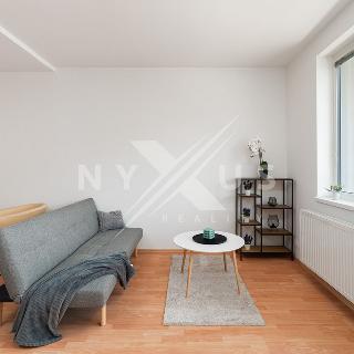 Prodej bytu 1+kk a garsoniéry 32 m² Praha, Poděbradská