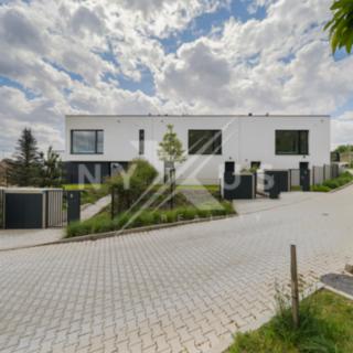 Prodej rodinného domu 208 m² Praha Lysolaje, K Housličkám