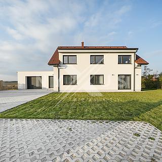 Prodej rodinného domu 228 m&sup2; Žižice