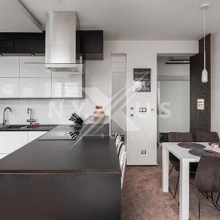 Prodej bytu 3+kk 67 m² Praha, Místecká