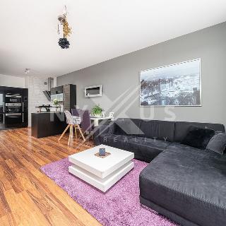 Prodej bytu 2+kk 56 m² Praha, Počernická