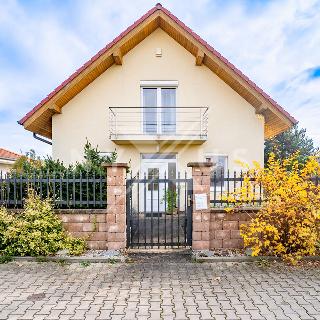 Pronájem rodinného domu 162 m² Babice, Větrná