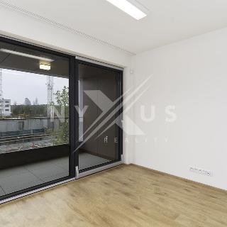 Pronájem bytu 1+kk a garsoniéry 30 m² Praha, Jana Želivského