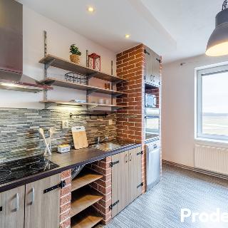 Pronájem bytu 2+1 75 m² Šanov, Nádražní