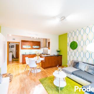 Prodej bytu 3+kk 76 m² Chýně, Na Kališti