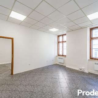 Pronájem kanceláře 52 m² Znojmo, Kovářská