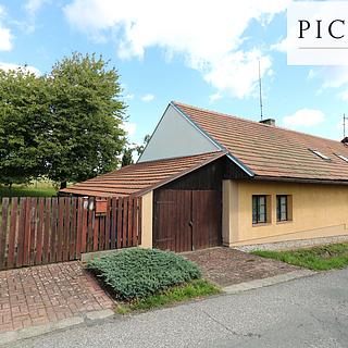 Prodej rodinného domu 160 m&sup2; Hracholusky