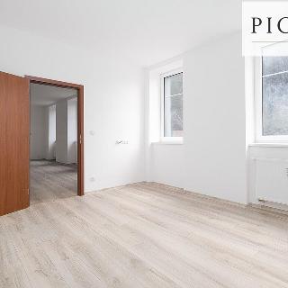 Prodej bytu 2+1 57 m² Karlovy Vary, K Letišti