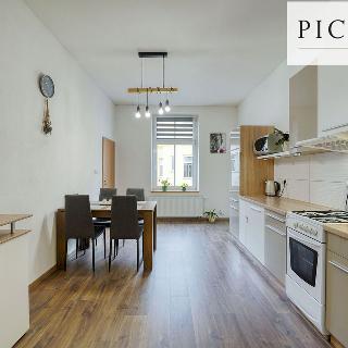 Prodej bytu 3+1 111 m² Plzeň, Radyňská