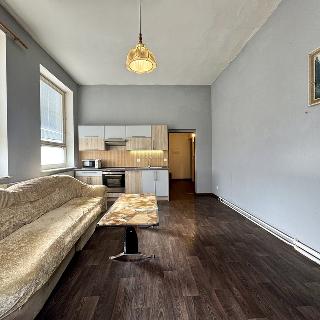 Pronájem bytu 2+kk 50 m² Tachov, Husitská