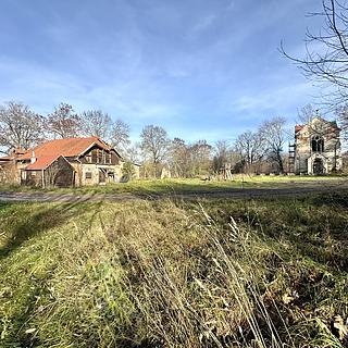 Prodej stavební parcely 10472 m&sup2; Stráž