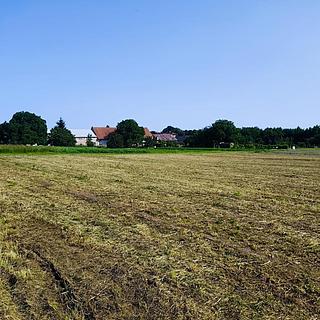 Prodej stavební parcely 1400 m&sup2; Nová Ves I