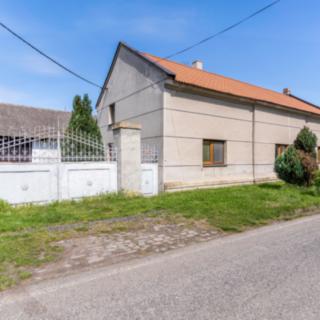 Prodej rodinného domu 146 m² Břežany I, 