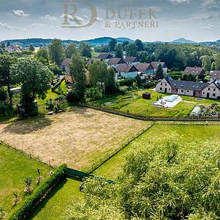 Prodej stavební parcely 1608 m² Cvikov