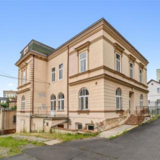 Pronájem kanceláře 635 m&sup2; Děčín