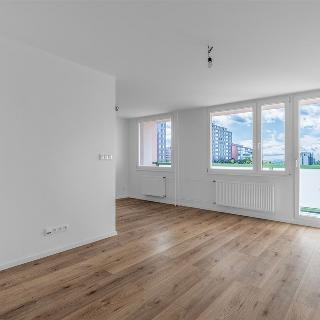 Prodej bytu 3+1 71 m² Praha, Malenická