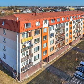 Prodej bytu 5+1 a více 102 m² Dlouhoňovice, Sídlištní