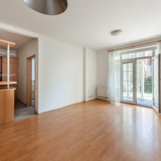 Pronájem bytu 2+kk 50 m² Vestec