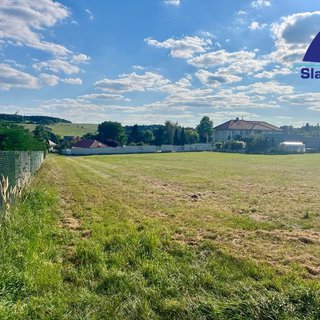 Prodej stavební parcely 800 m² Líšnice, 