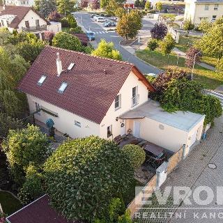 Prodej rodinného domu 200 m² Líbeznice, Zlonínská