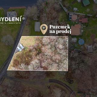 Prodej stavební parcely 1 727 m² Dubí, Údolí