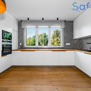 Prodej bytu 5+1 a více 209 m&sup2; Dýšina