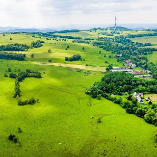 Prodej stavební parcely 1 586 m² Verneřice, Příbramská