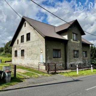 Prodej rodinného domu 948 m&sup2; Brandov