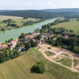 Prodej stavební parcely 1179 m² Hluboká nad Vltavou