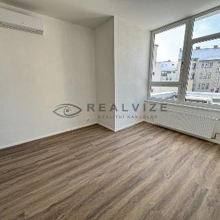 Pronájem bytu 2+kk 39 m² České Budějovice, Žižkova tř.